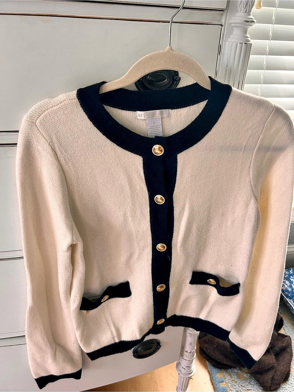 Design history Contrast Trim Button Front Cardigan in Cream & Black